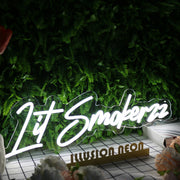 Lit Smokerzz White Neon Sign